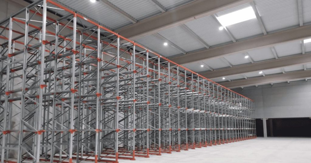 Estantería drive in