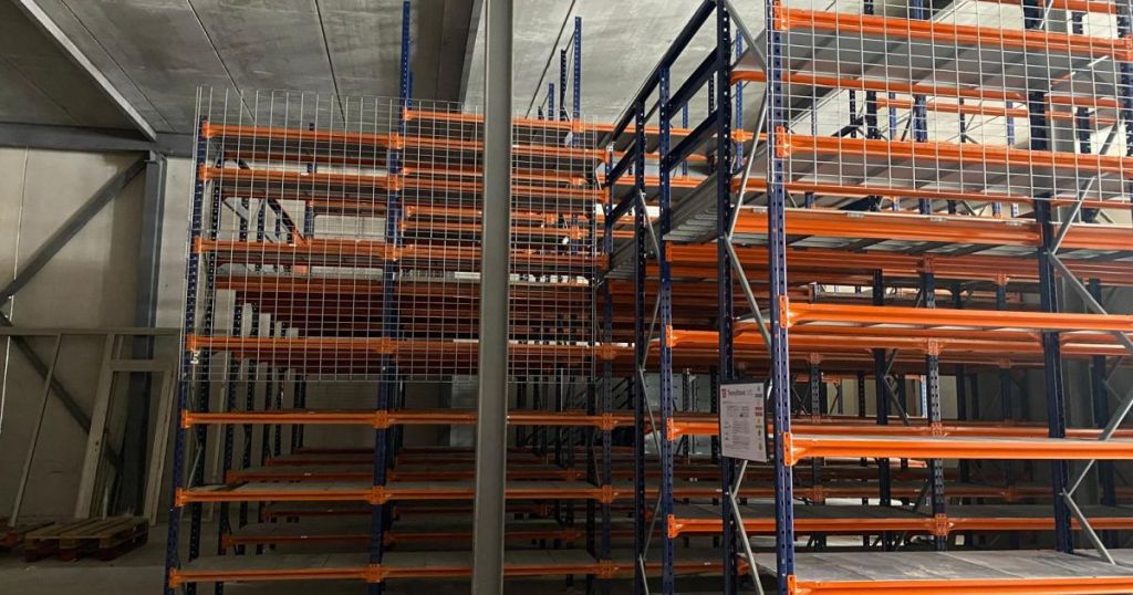 Entreplanta y picking