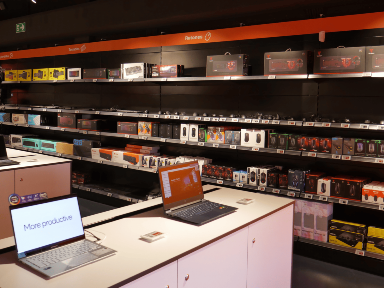 Estanterías de comercio