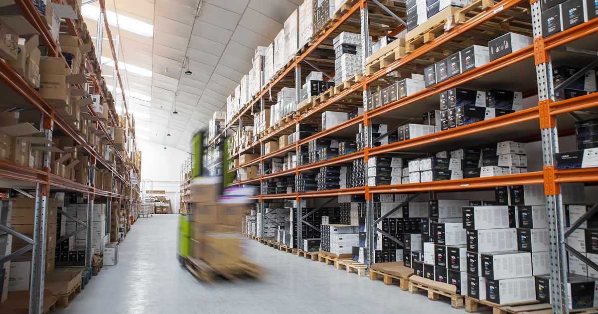 Consejos para acertar al elegir proveedor de almacenaje industrial